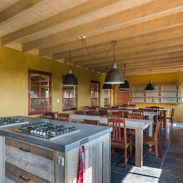 Eetkamer - Natuur Boerderij Plassendaal